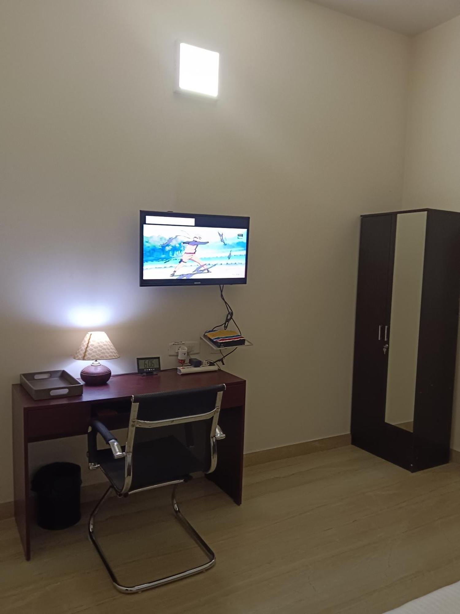 Iris Comfort Inn チェンナイ エクステリア 写真