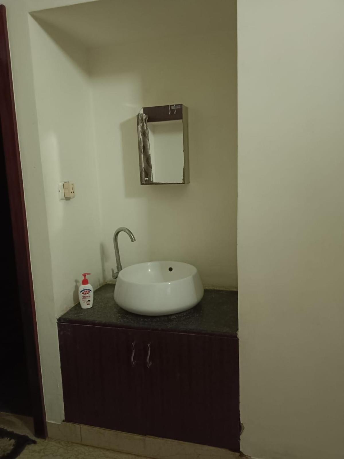 Iris Comfort Inn チェンナイ エクステリア 写真