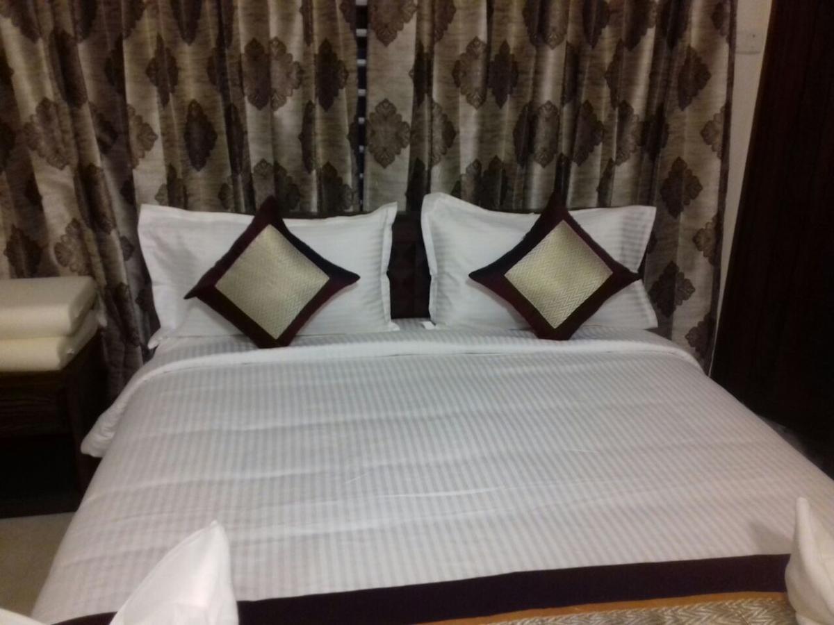 Iris Comfort Inn チェンナイ エクステリア 写真
