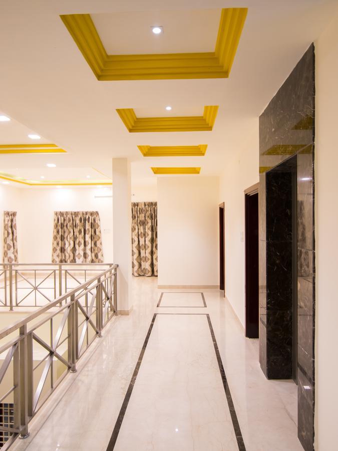 Iris Comfort Inn チェンナイ エクステリア 写真